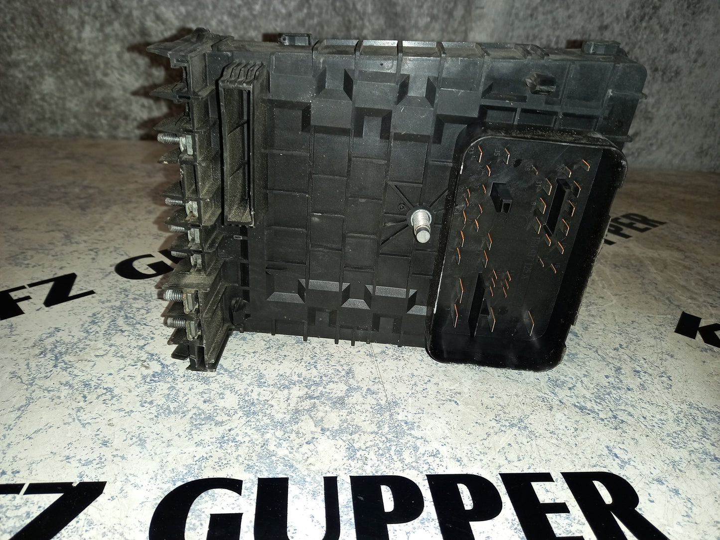 Sicherungskasten Motorraum Steuergerät VW Golf 5 BJ 2003-2010 1K0937125A