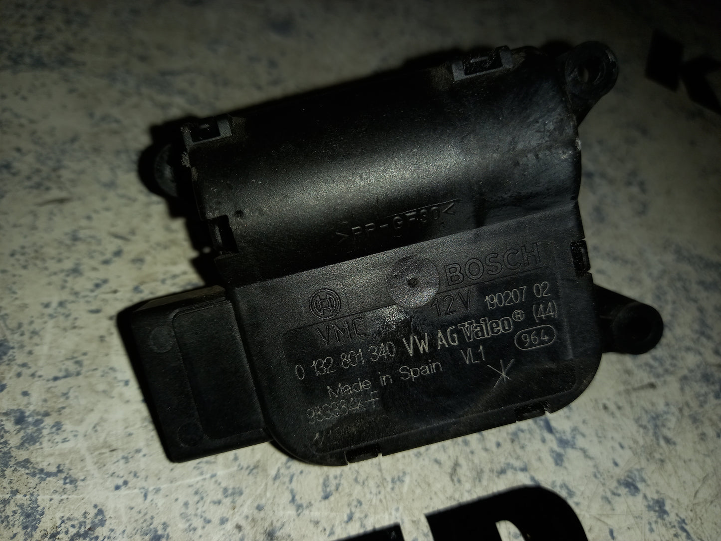 Antriebsmotor Klappe Heizung VW Golf 5 BJ 2003-2010 0132801340