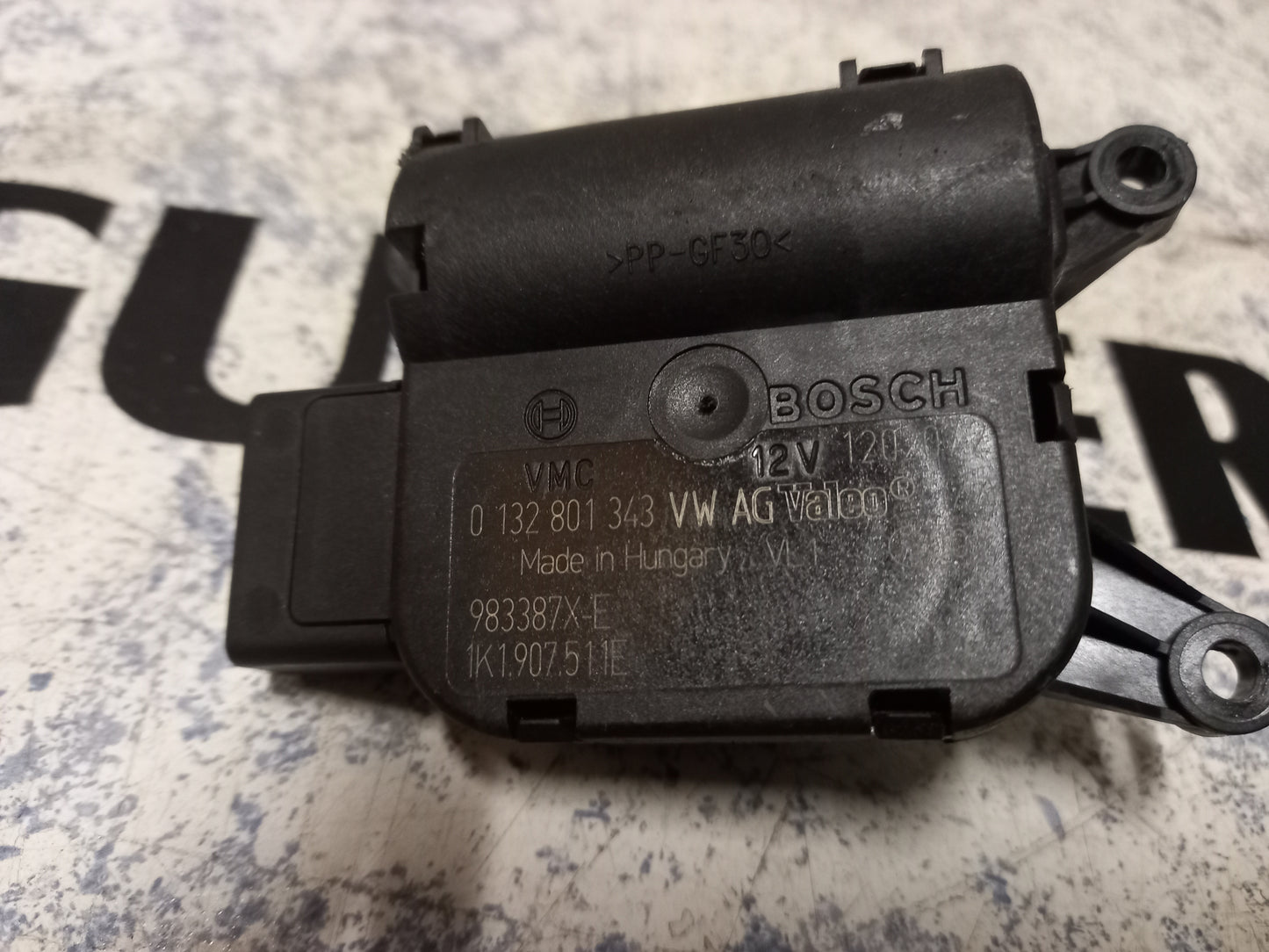 Antriebsmotor klappe Heizung VW Golf 5 BJ 2003-2010 0132801343