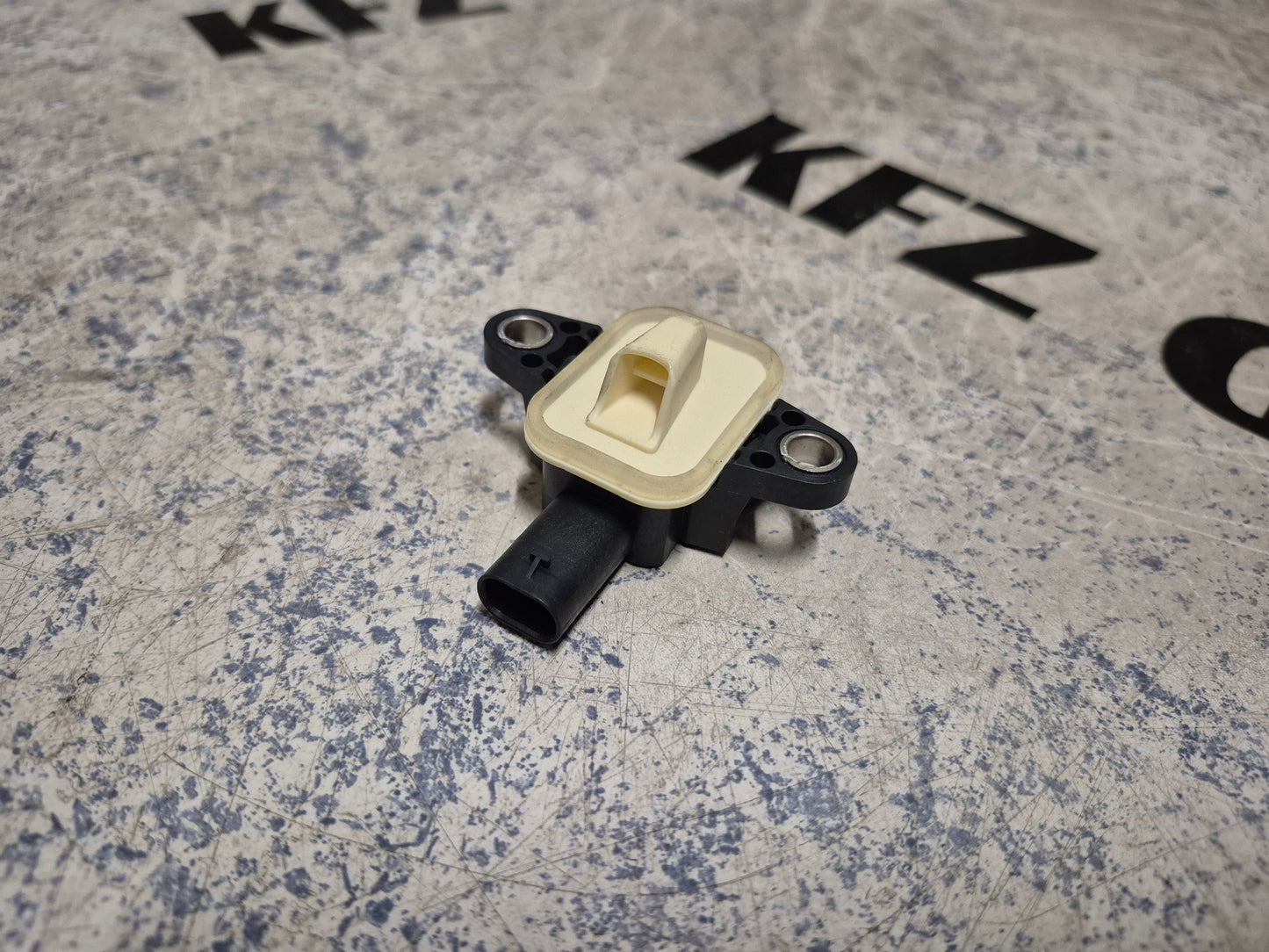 Crashsensor VW Polo 6R BJ 2010-2017 4H0955557