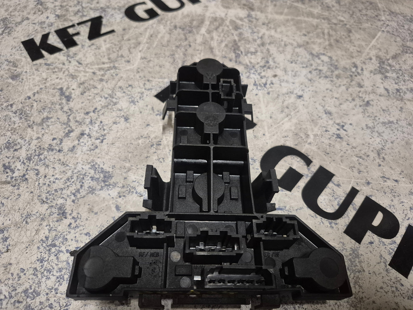 Lampenträger Rücklicht VW Golf 4 BJ 1997-2008 1J6945257
