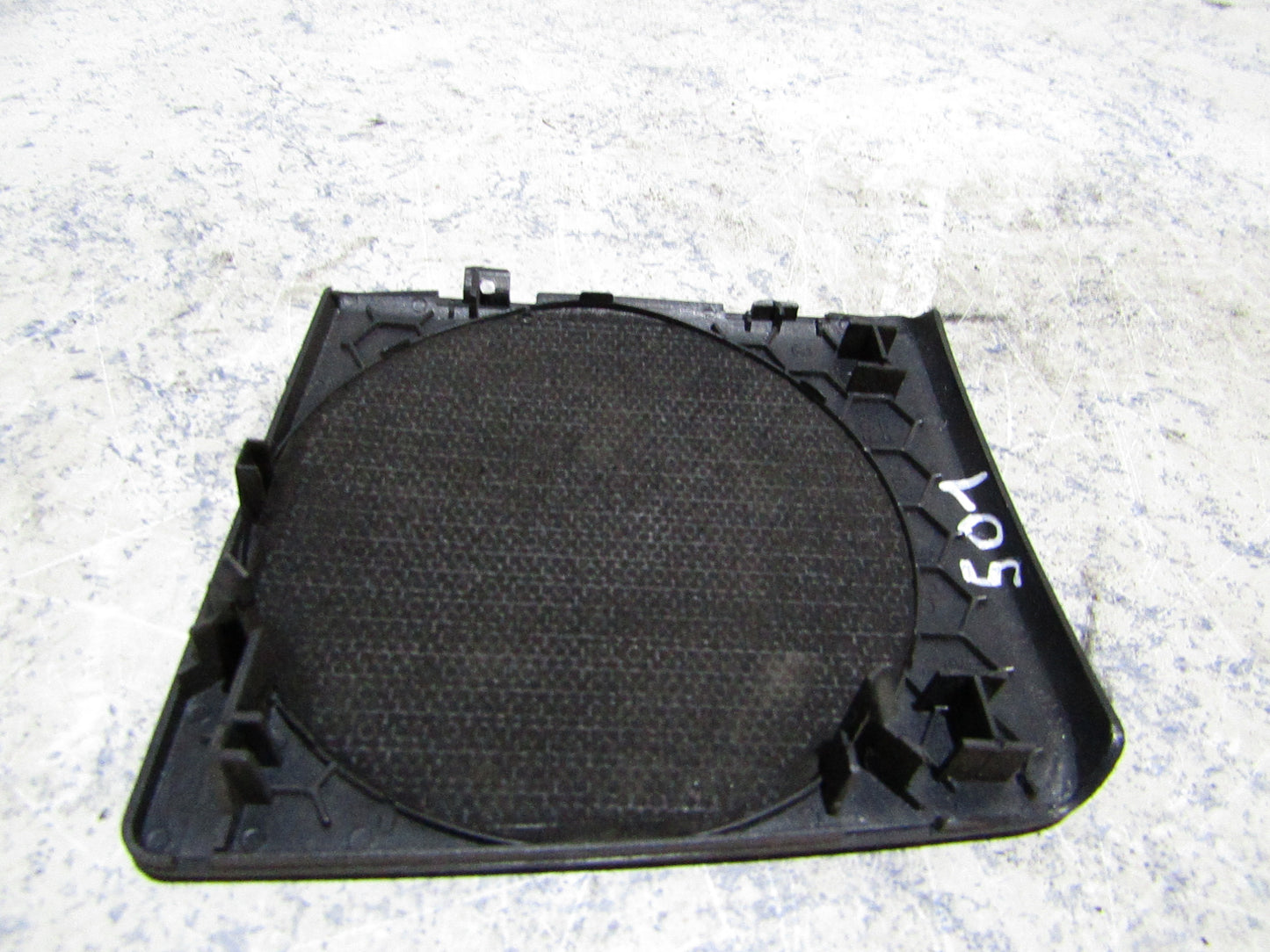 Golf 3 Lautsprecherabdeckung rechts 1H1 857 210 A