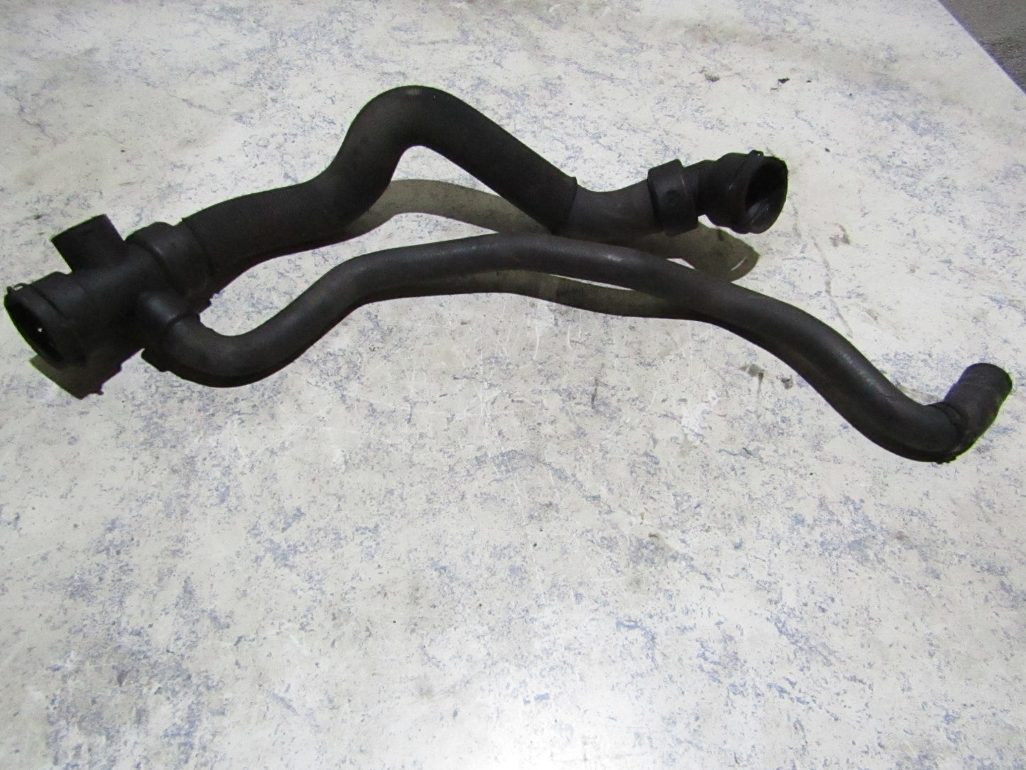 Audi A4 B6 Kühlerschlauch 8E0121049C