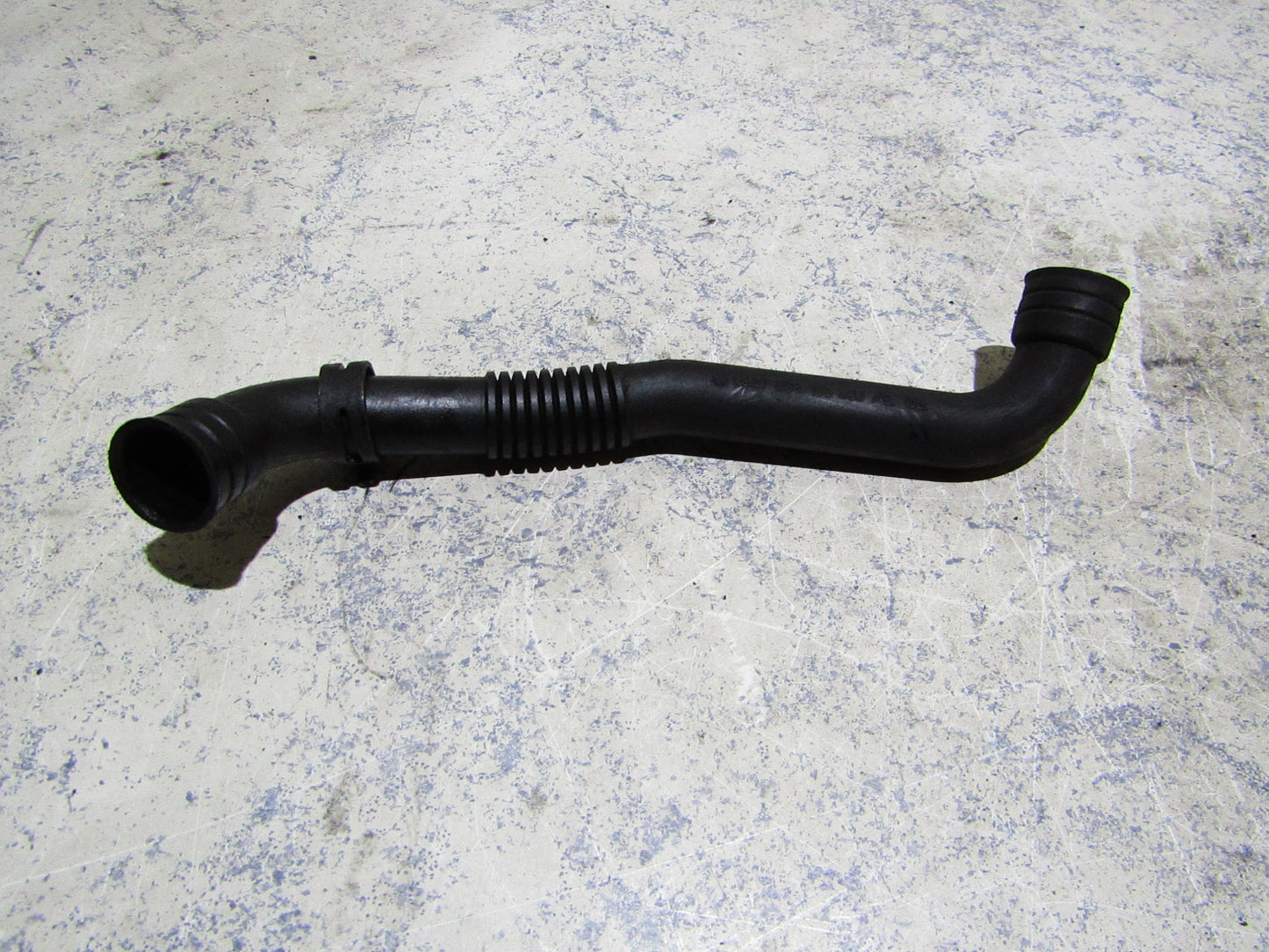 Audi A4 B6 Kurbelgehäuseentlüftungsschlauch 038 103 493 AE