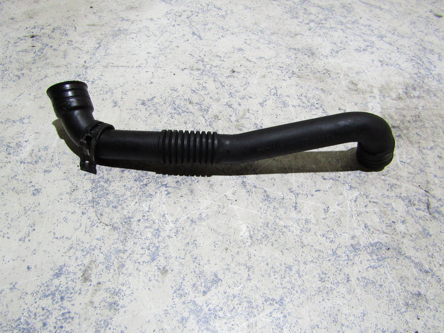 Audi A4 B6 Kurbelgehäuseentlüftungsschlauch 038 103 493 AE