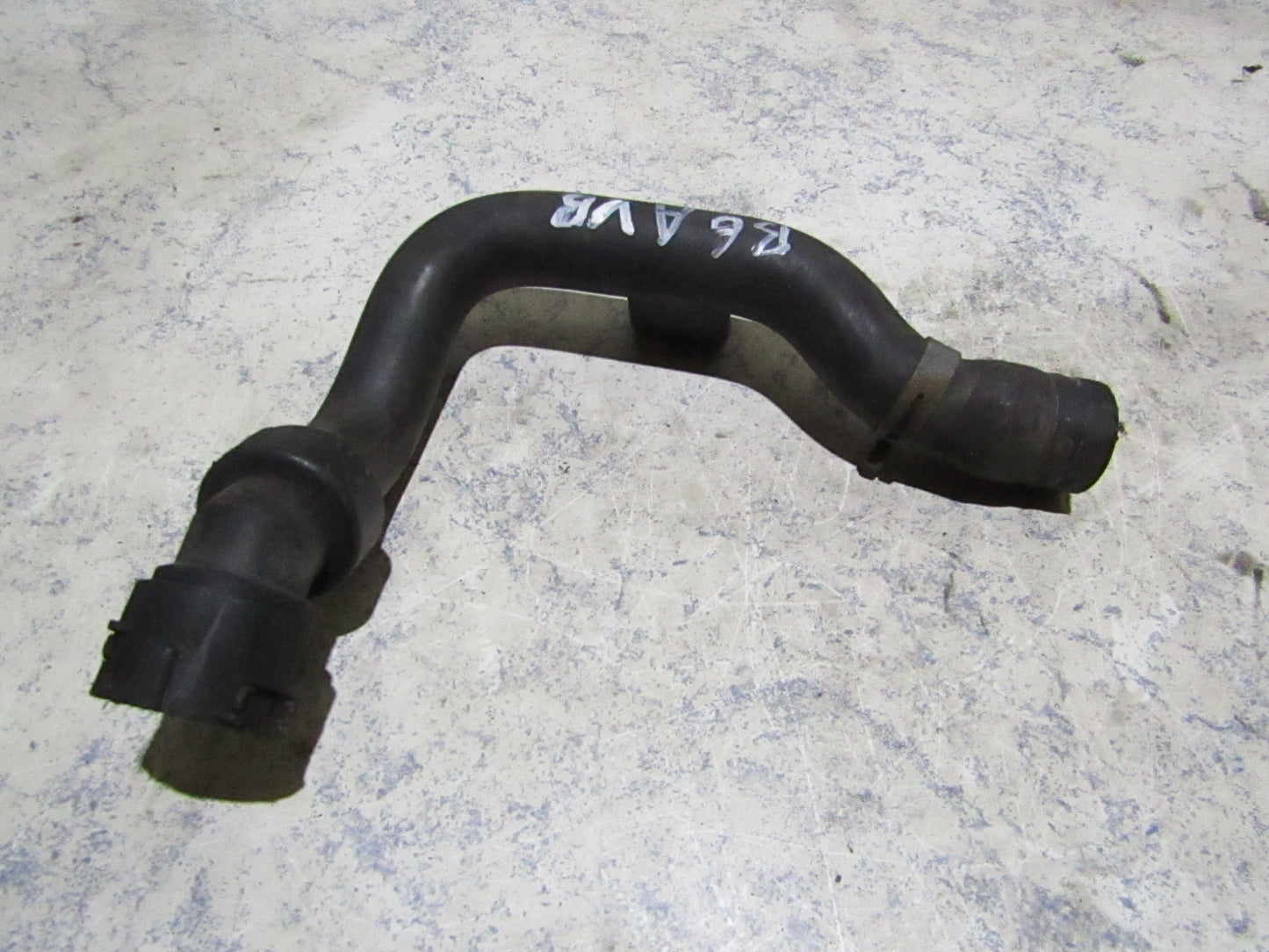 Audi A4 B6 Kühlwasserschlauch 8E0121101L