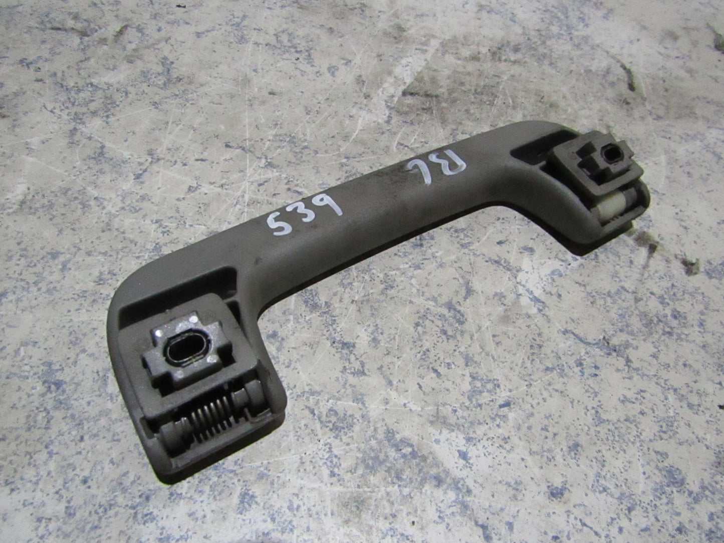 Audi A4 B6 Haltegriff Angstgriff vorne 8E0857607
