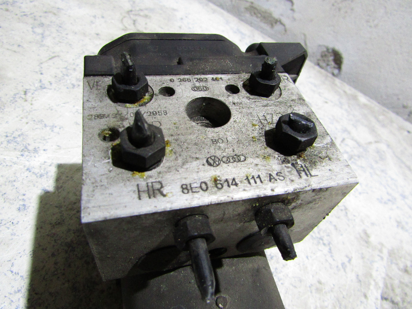 ABS Steuergerät 8E0614111AS