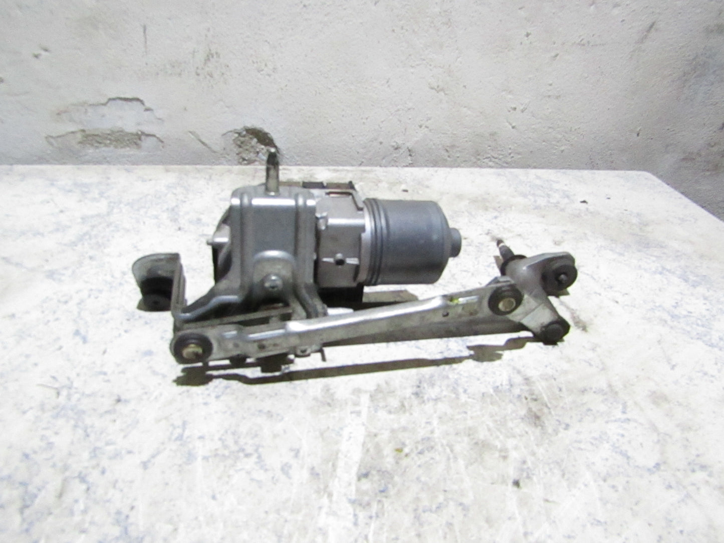Scheibenwischermotor mit Gestänge Rechts VW Golf 5 Plus 5M0955120B - 5M0955024E