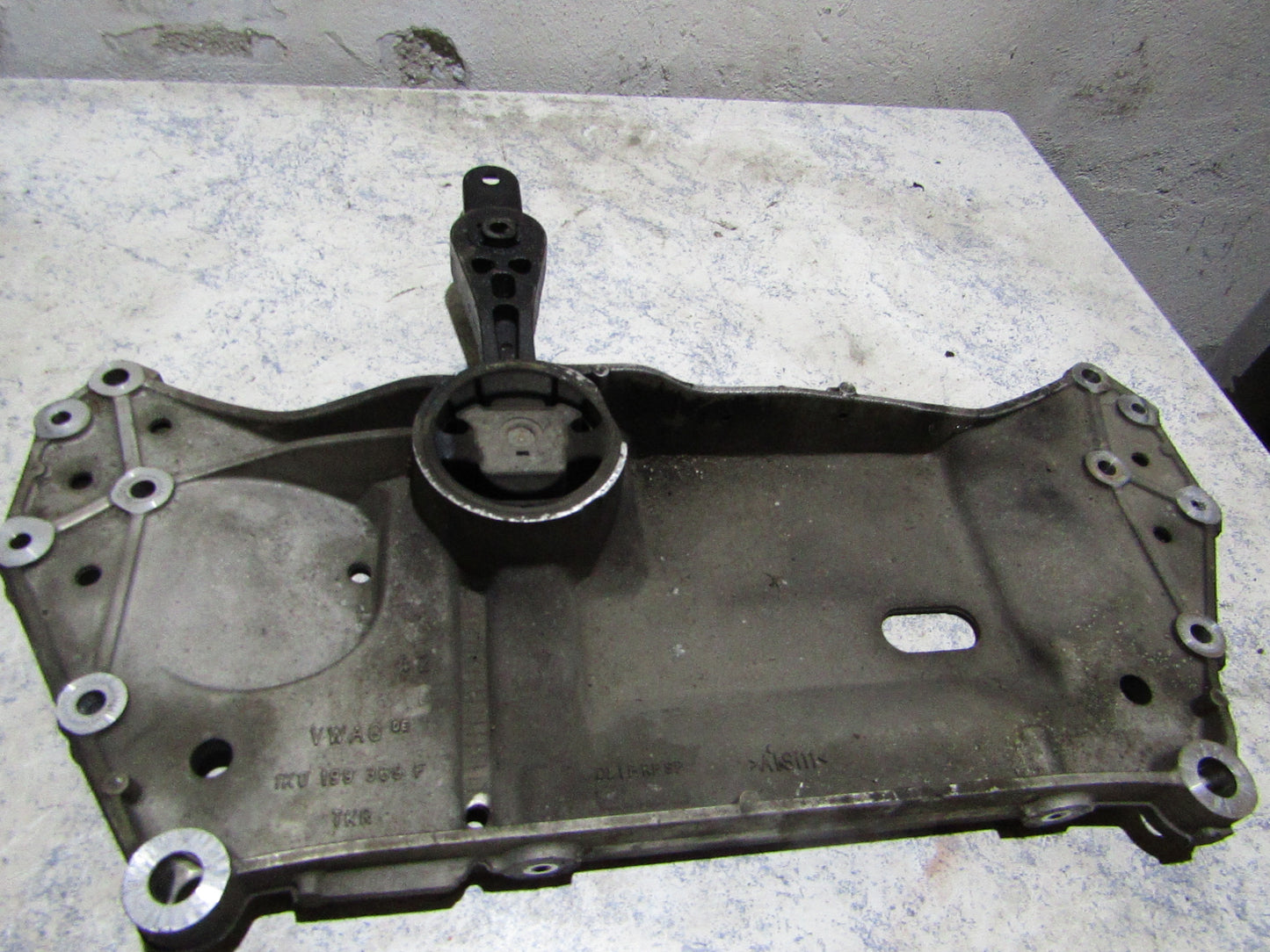Aggregateträger / Vorderachsträger VW Golf 5 / Golf 6 / Jetta III / Audi A3 8P 1K0199369F