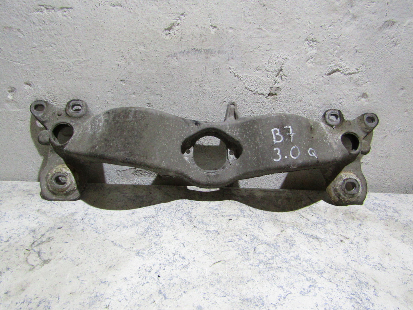 Getriebeträger Querträger Audi A4 B7 8E0399263AL