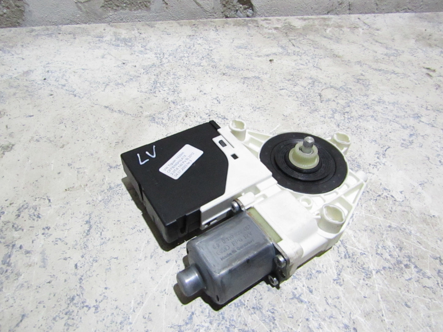 Fensterhebermotor links vorne VW Tiguan 5N 3C0959793C
