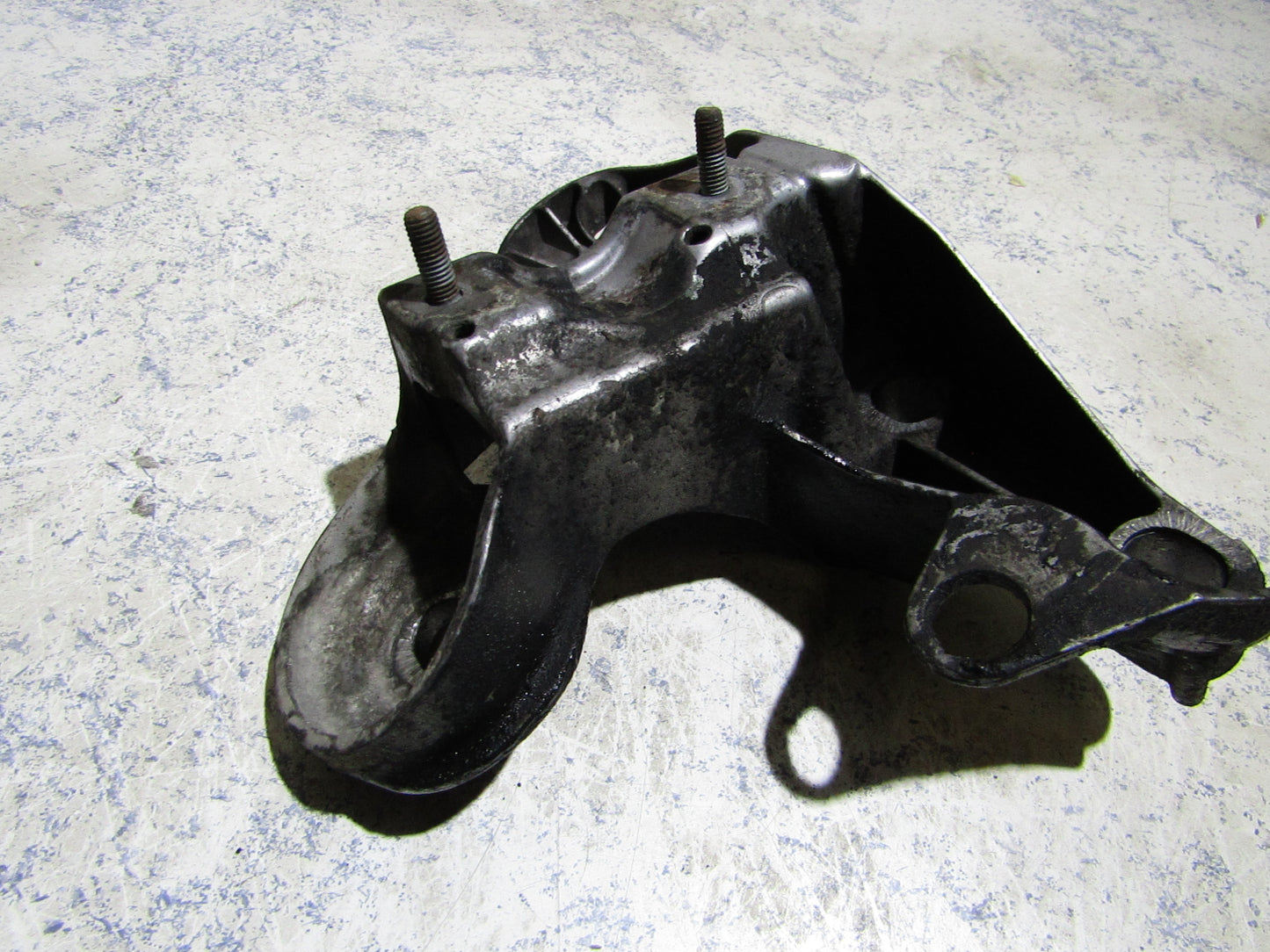 VW Passat 3BG Motoraufhängung Motorhalter 8E0199351