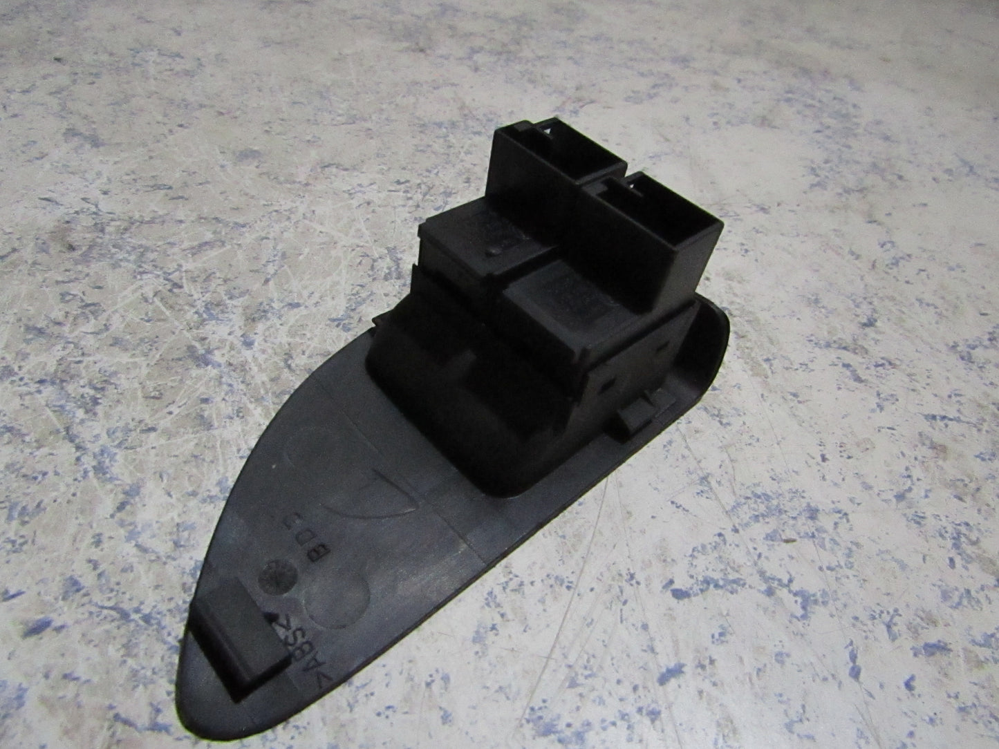 Schalter Tanköffner - Schalter Kofferraumöffner 1J0959831A - 1J0959833A