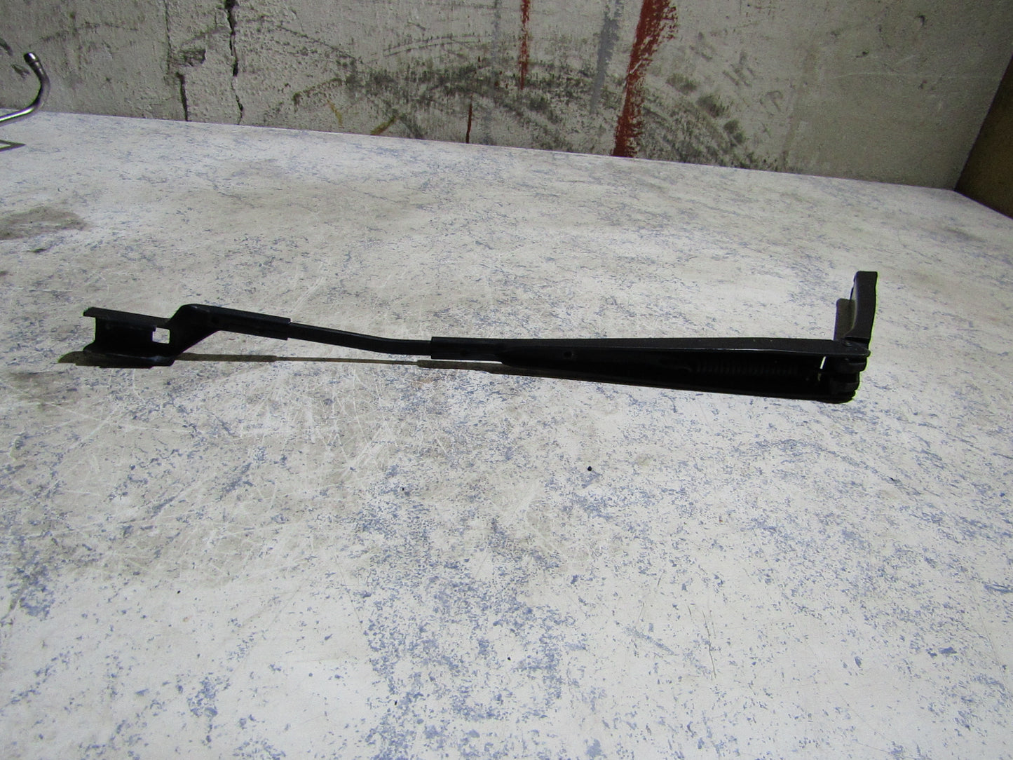 Scheibenwischerarm Links VW Passat 3C Bj.2005-2010 3C1955409C