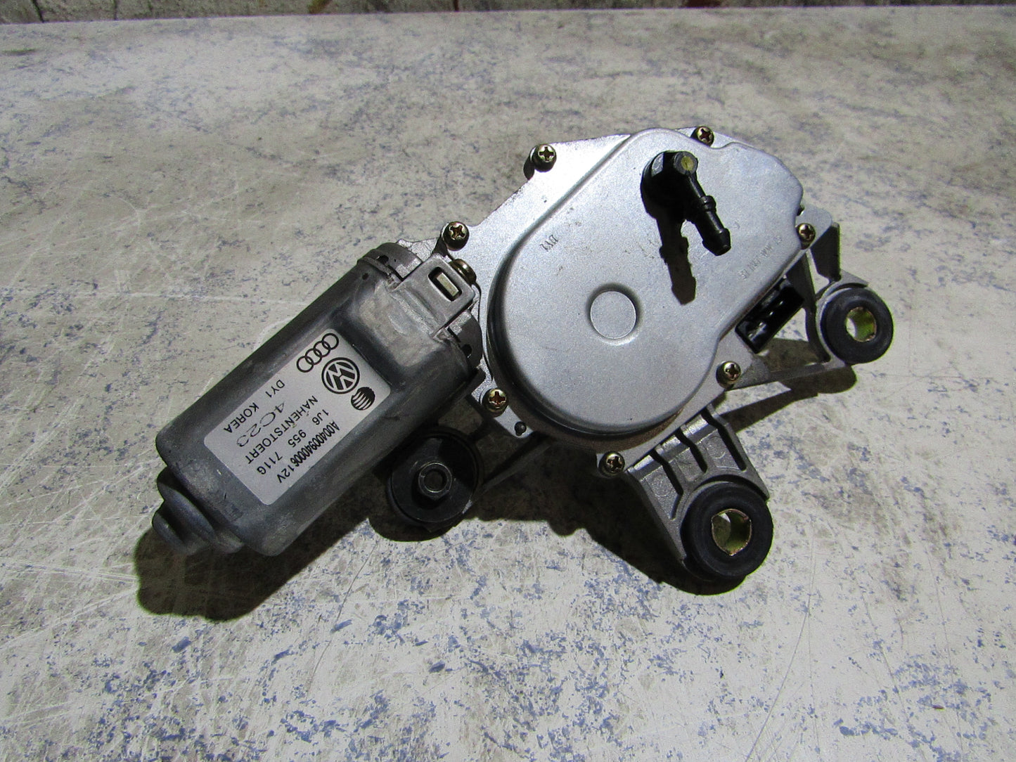 Heckscheibenwischermotor VW Passat 3BG Bj.2000-2005 1J6 955 711 G