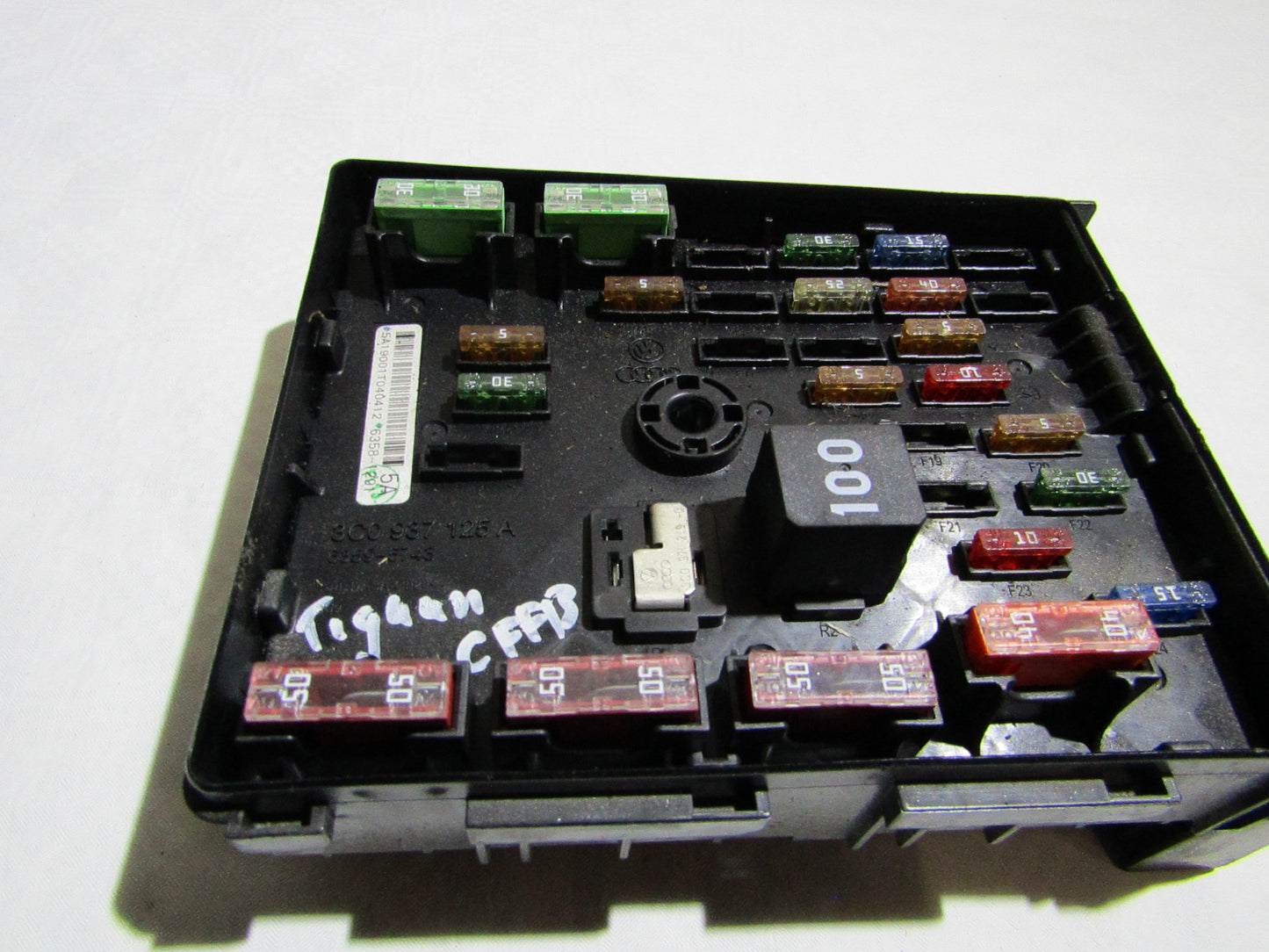 Sicherungskasten Motorraum 3C0937125A