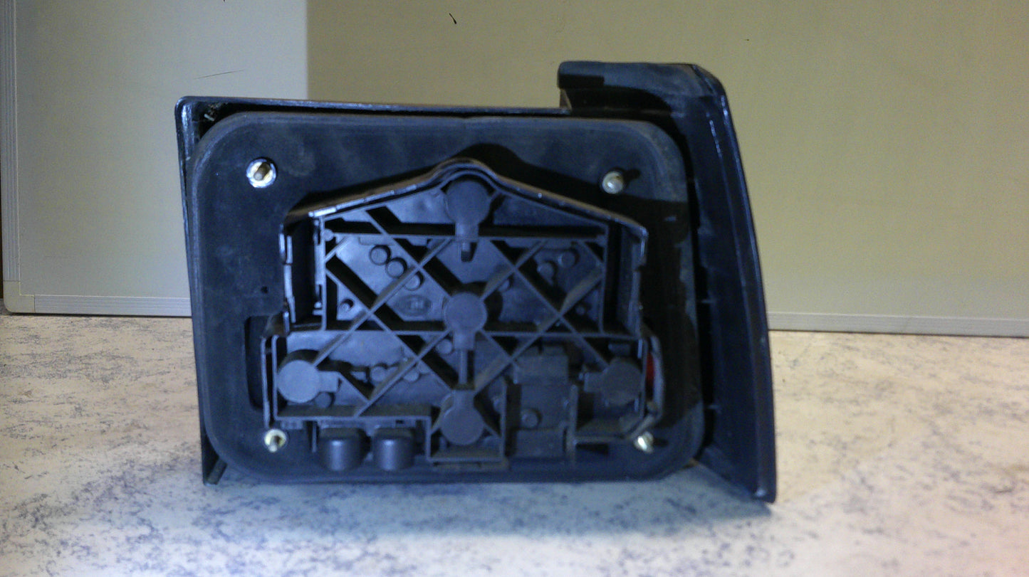 Rücklicht VW Jetta ll Links Original Hella