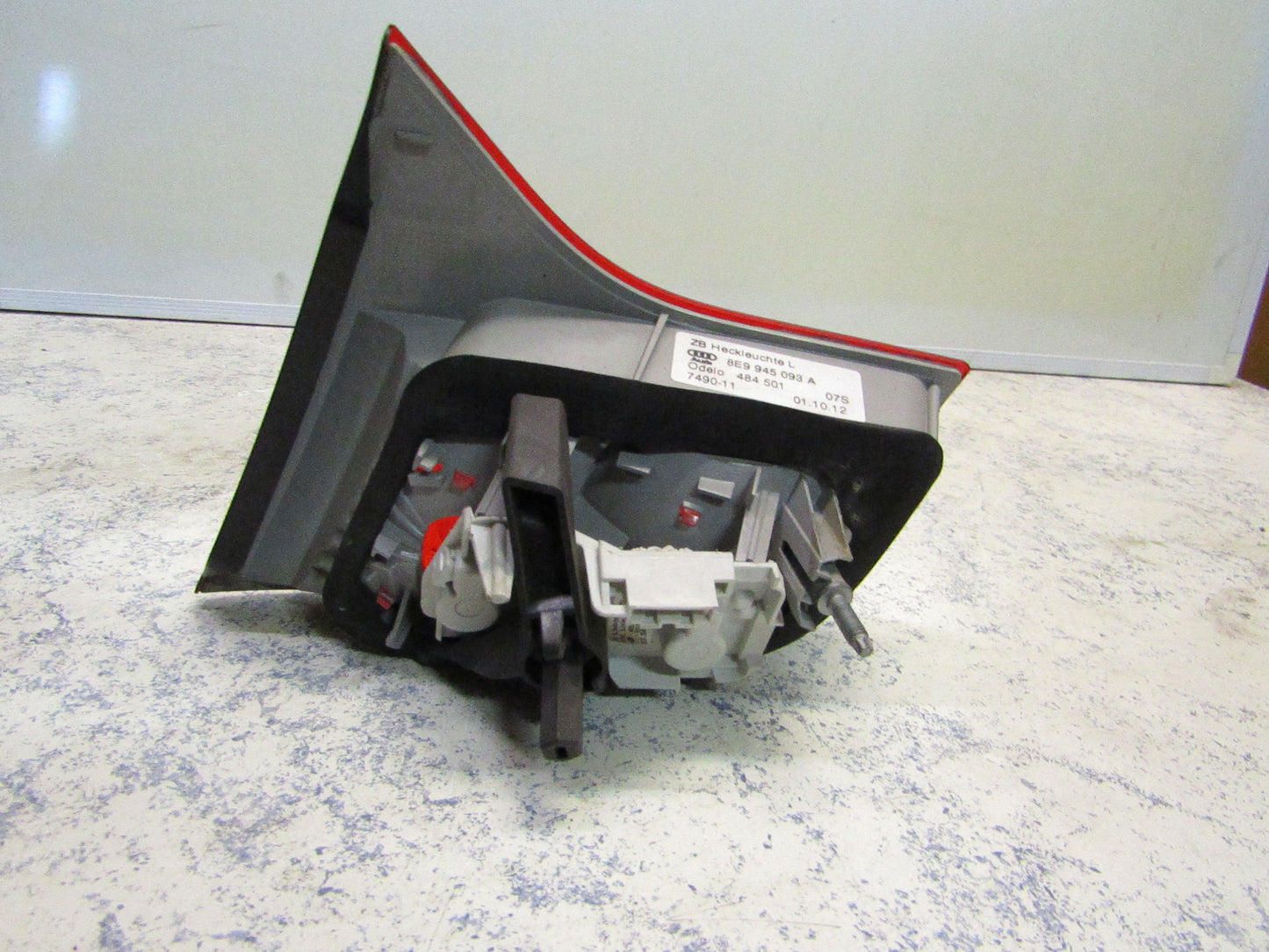 Rücklicht Audi A4/S4 B7 Kombi Links innen 8E0945093A