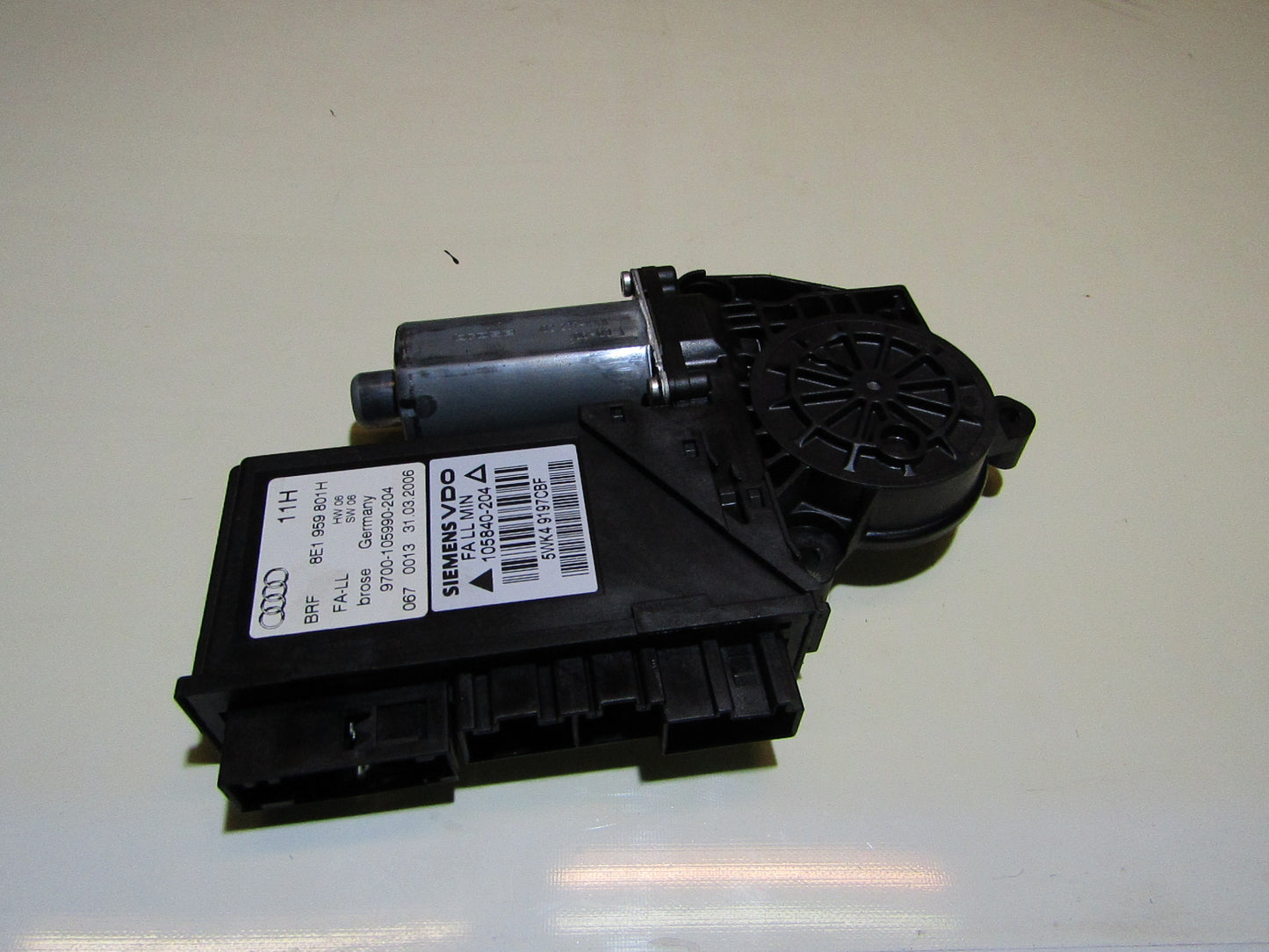 Fensterheber Motor Audi A4/S4 B7 Links vorne Bj 2004-2008 8E1959801H