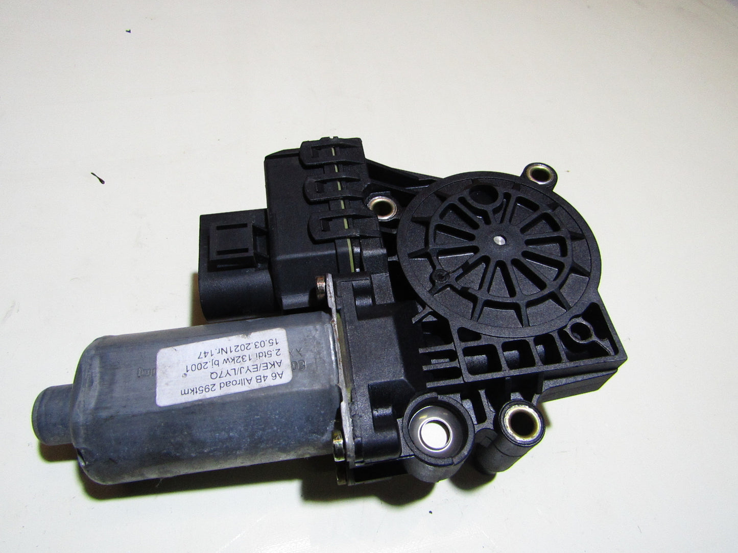 Fensterheber Motor Audi A6/S6 4B/C5 Allroad Bj 1997-2005 Links hinten 0130821784