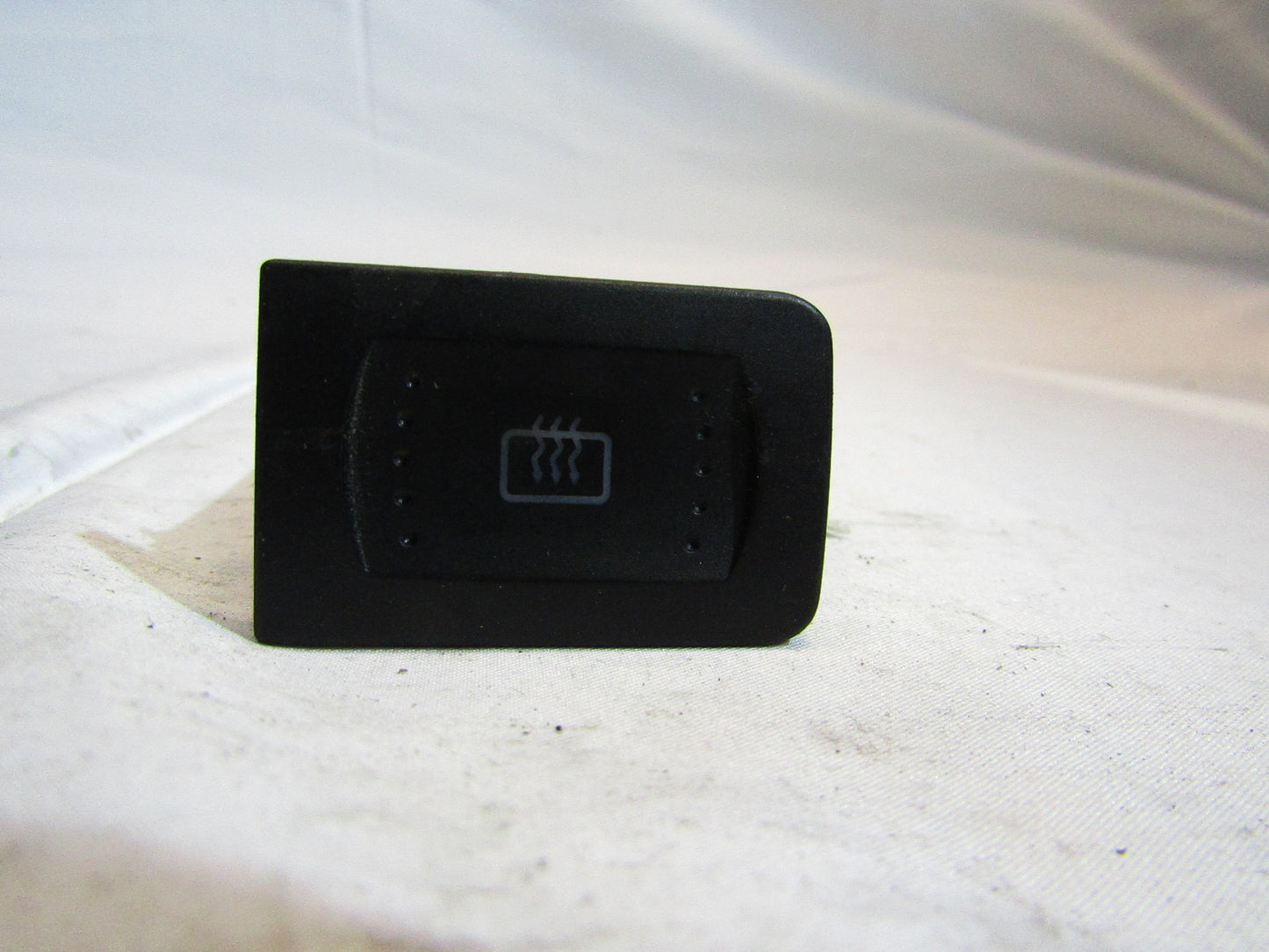 Heckscheibenheizung Schalter VW Golf 4/Bora Bj 1997-2008 1J0935235A