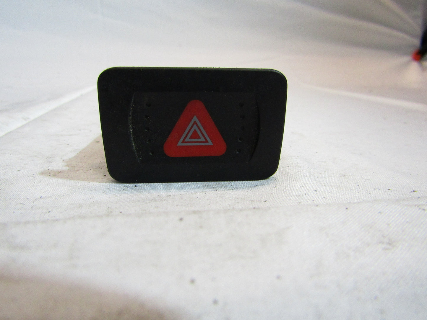 Warnblinker Schalter VW Golf 4/Bora Bj 1997-2008 1J0 953 235 A
