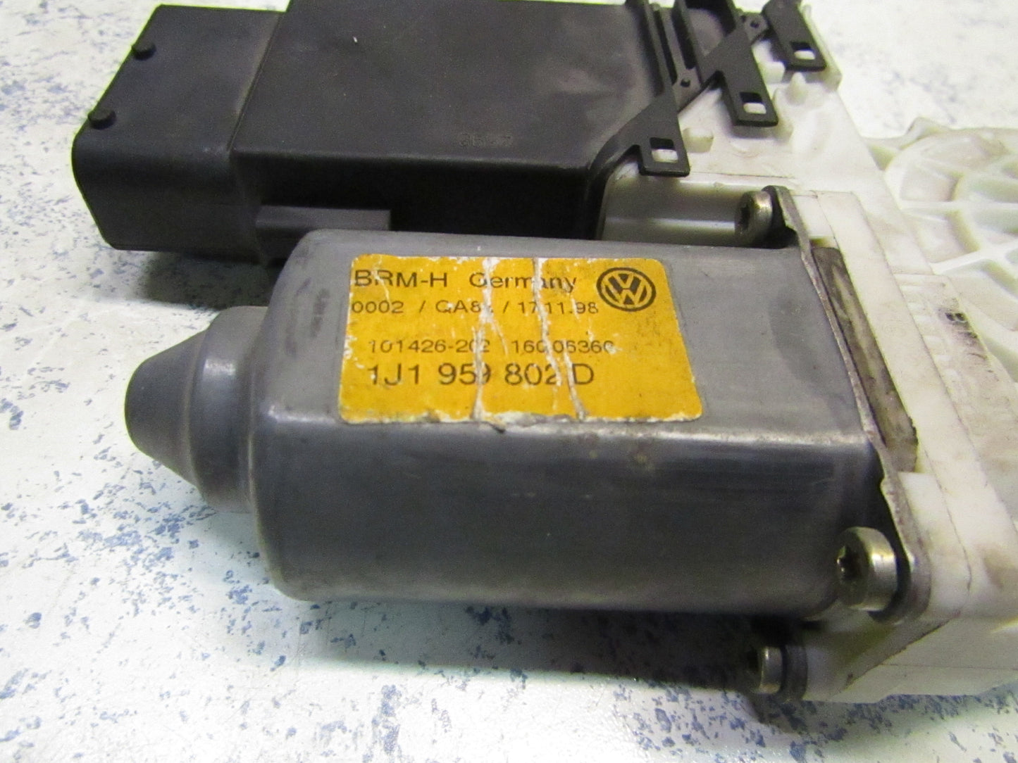 Fensterhebermotor 1J0959802D