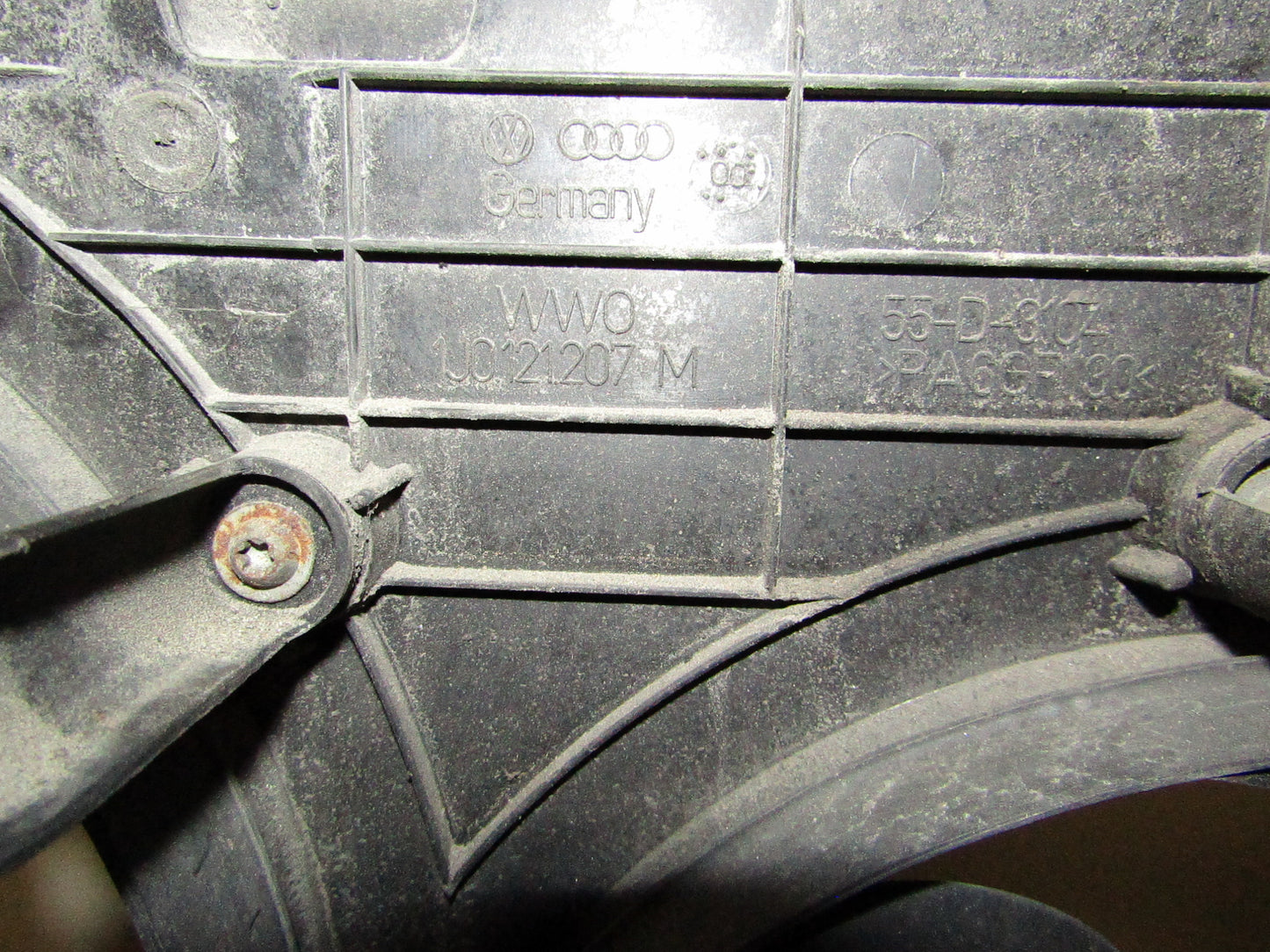 Kühlerlüfter VW Golf 4 Bj 1997-2008 Passend für 1.9 TDI 1J0121207M