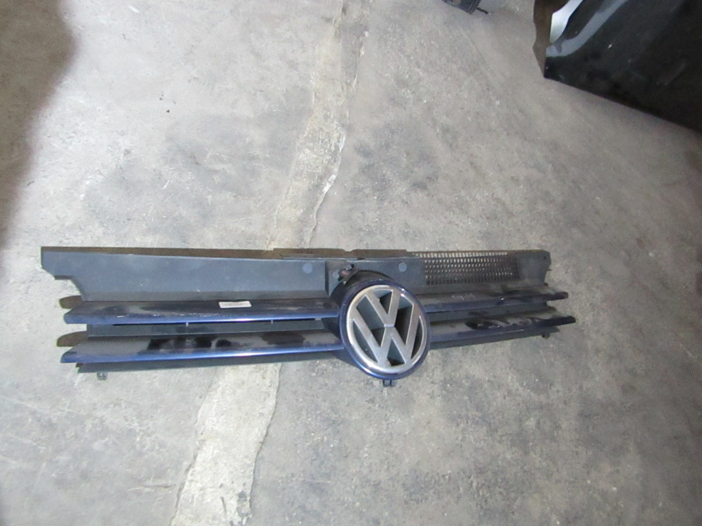 Kühlergrill 1J0853655