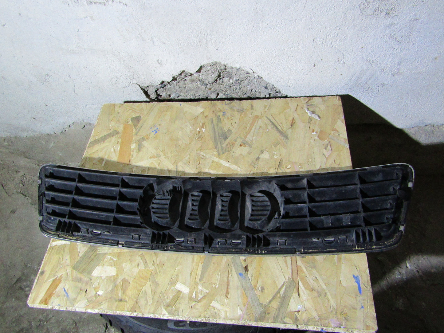 Kühlergrill 4Z7853651
