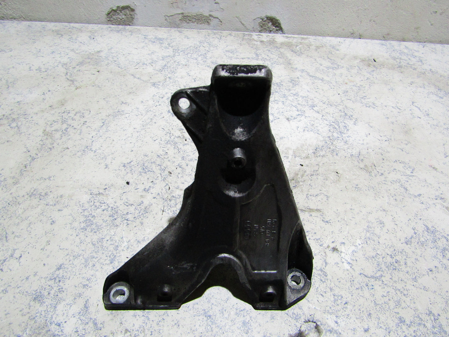 Halterung Motorlager Audi A4 B6 8E0199308D