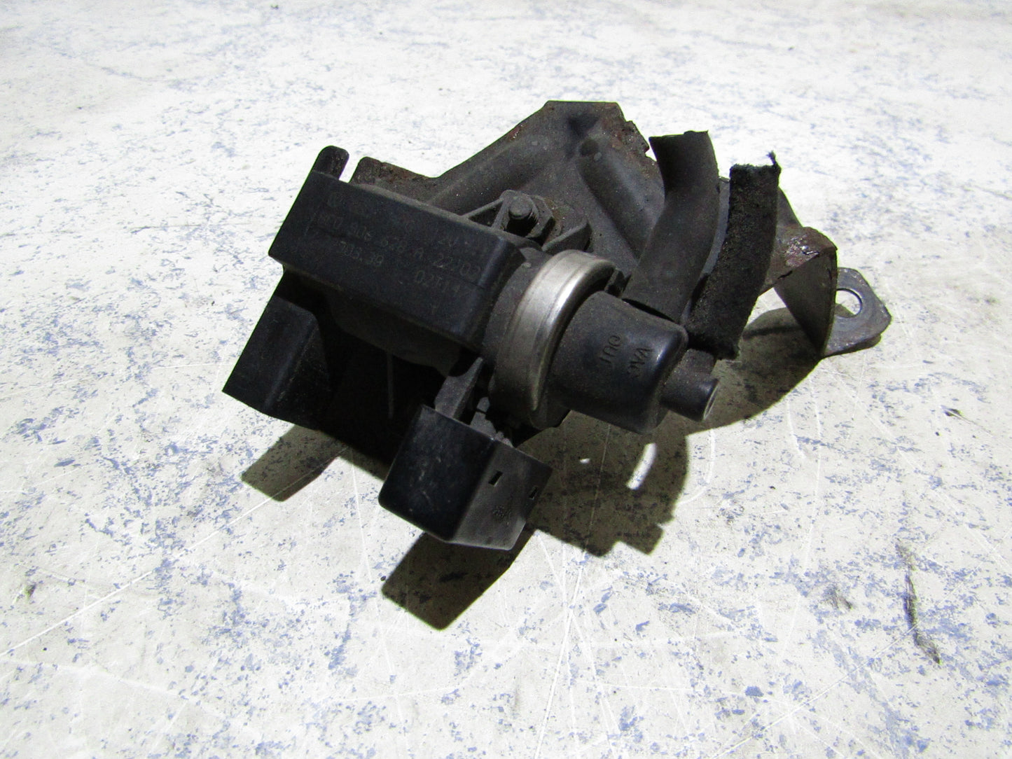 Druckwandler Magnetventil Turbolader 8E0906628A