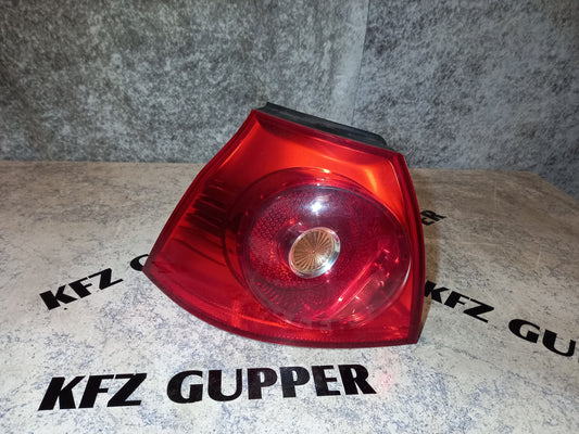 Rücklicht Links Außen mit Lampenträger VW Golf 5 BJ 2003-2010 Limousine