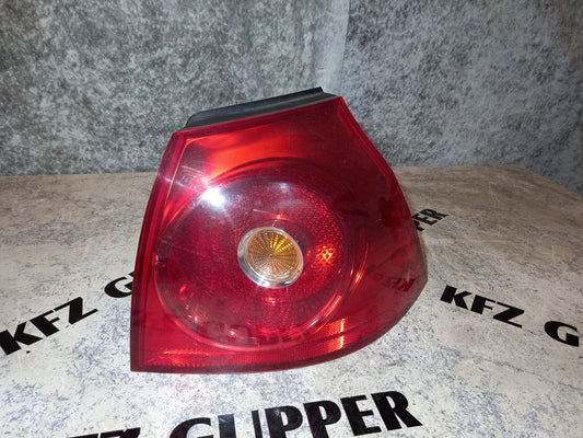 Rücklicht Rechts Außen mit Lampenträger VW Golf 5 BJ 2003-2010 Limousine 1K6945096Q
