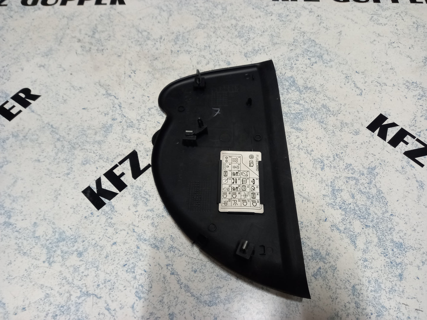 Verkleidung Armaturenbrett Links Fahrerseite  VW Passat 3BG BJ 2000-2005 3B0858035