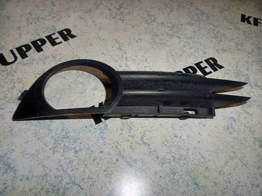 Abdeckung Nebelscheinwerfer Lüftungsgitter  Links Audi A3 8P Bj 2003-2013 8P3807681A