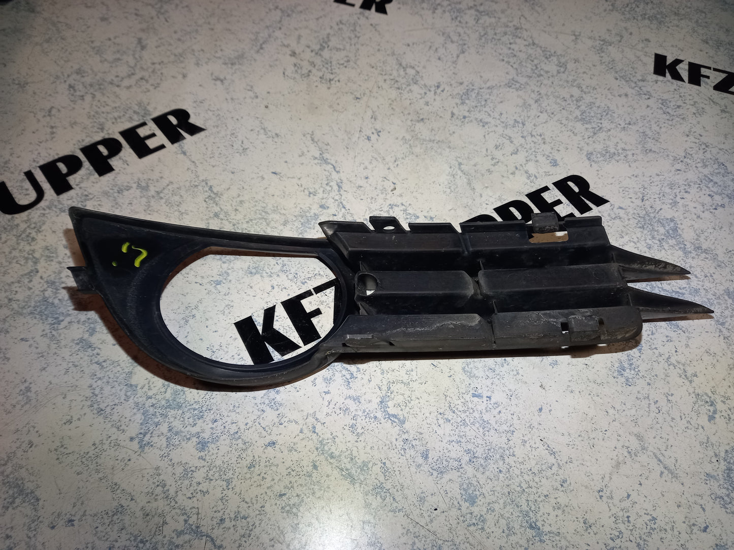 Abdeckung Nebelscheinwerfer Lüftungsgitter  Links Audi A3 8P Bj 2003-2013 8P3807681A