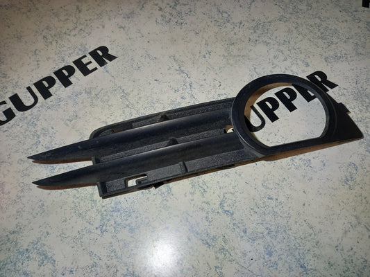 Abdeckung Nebelscheinwerfer Lüftungsgitter Rechts Beifahrerseite  Audi A3 8P Bj 2003-2013 8P3807682A