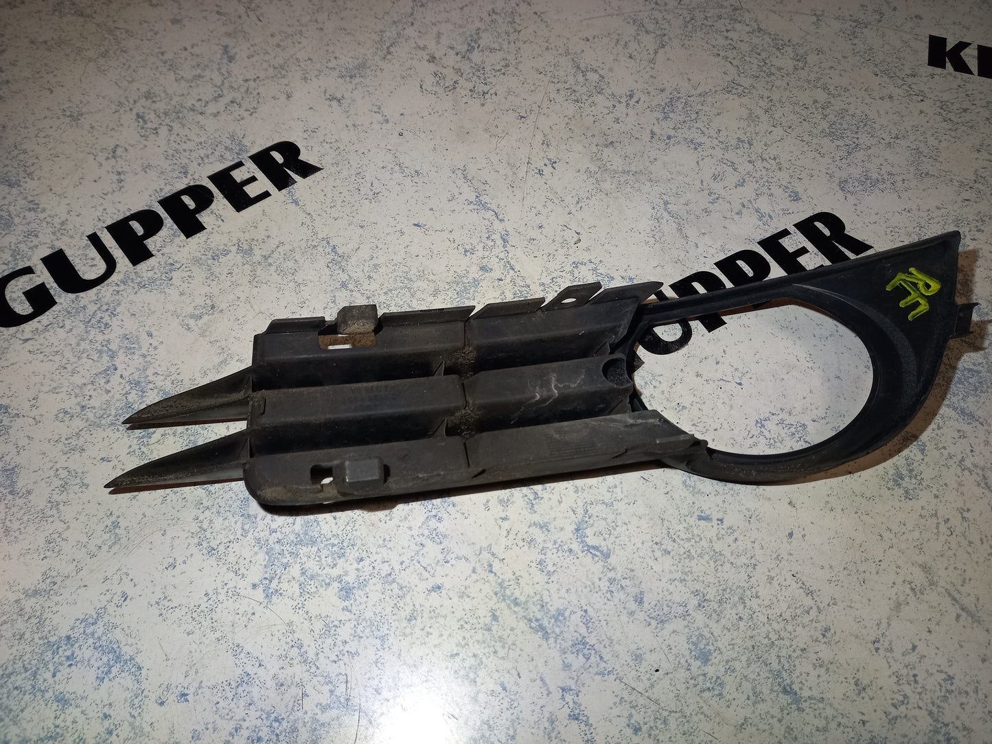 Abdeckung Nebelscheinwerfer Lüftungsgitter Rechts Beifahrerseite  Audi A3 8P Bj 2003-2013 8P3807682A