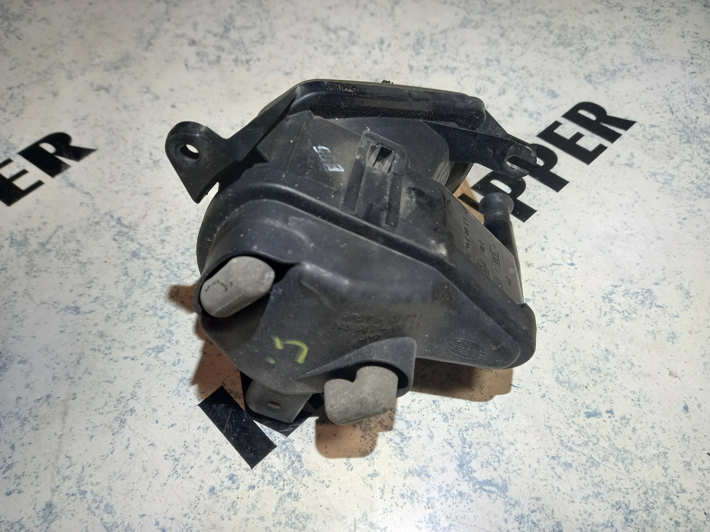 Nebelscheinwerfer   Links Fahrerseite  Audi A3 8P Bj 2003-2013