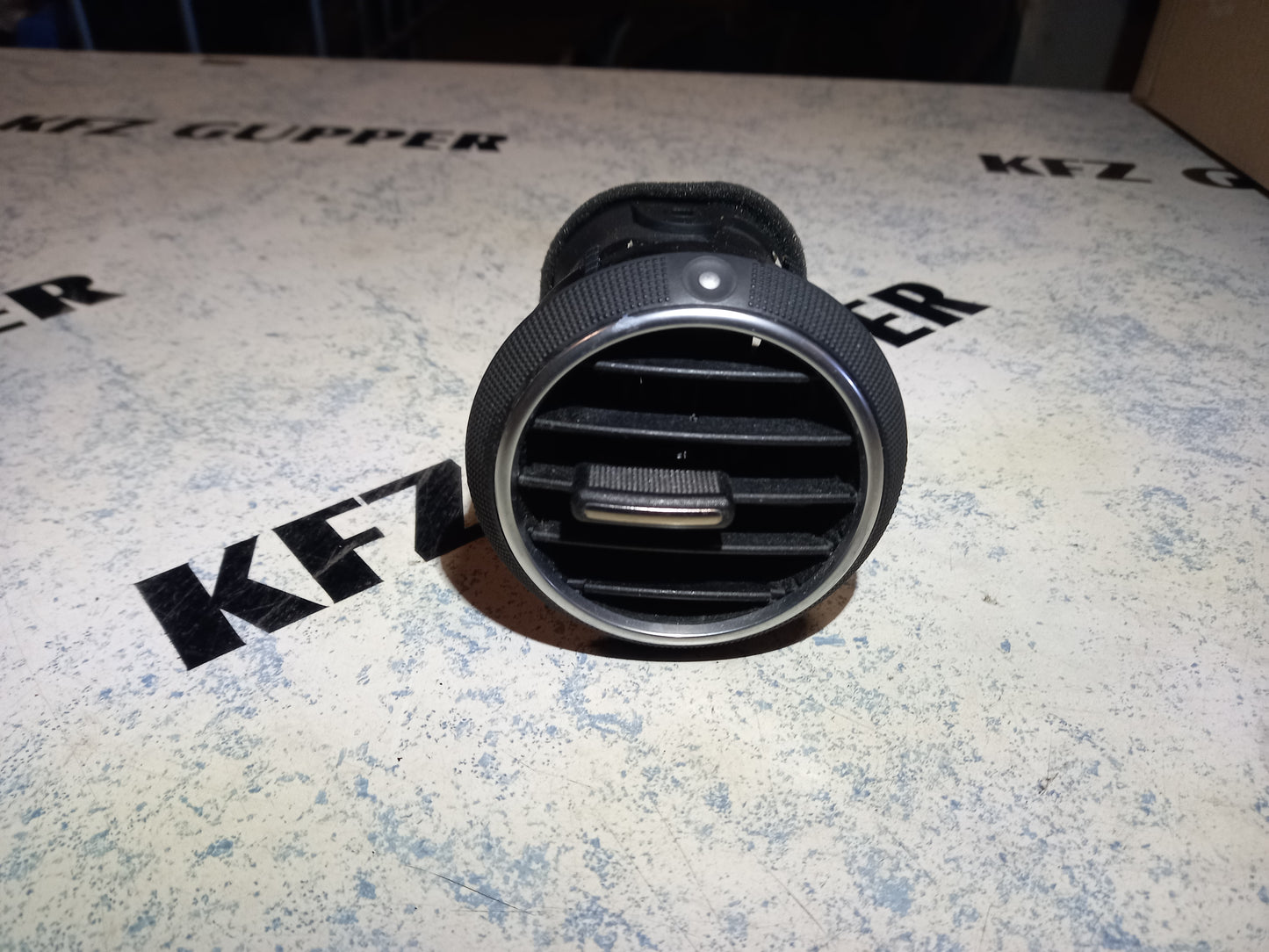 Luftausströmer  lüftungsdüsen  Audi A3 8P BJ 2003-2013 8P0820901A