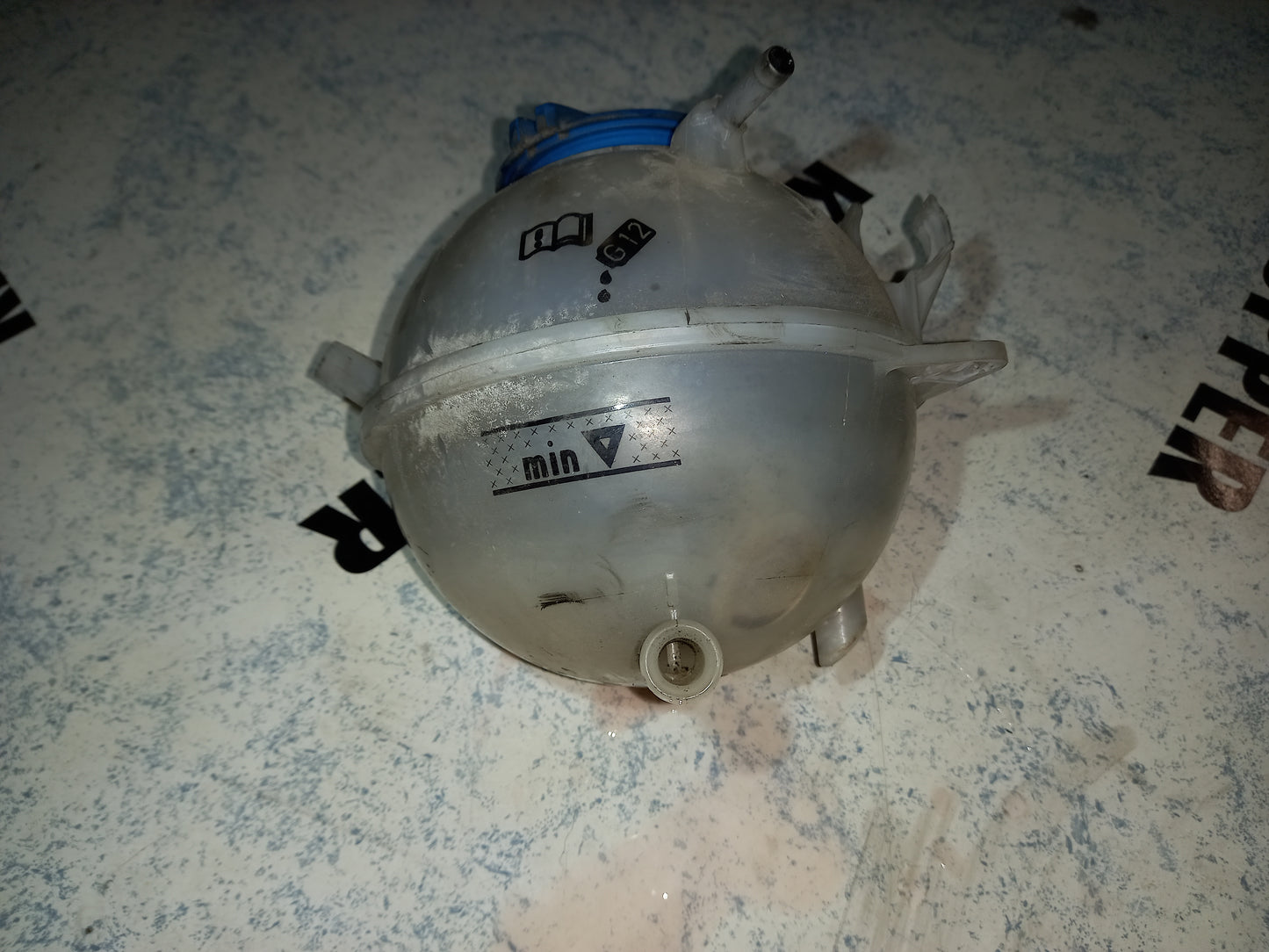 Ausdehnungsgefäß Kühlwasser  Audi A3 8P BJ 2003-2013 1K0 121 407 A