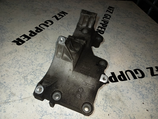 Halter für Lichtmaschine  Audi A3 8P BJ 2003-2013  1.9 TDI BKC 03G903143A