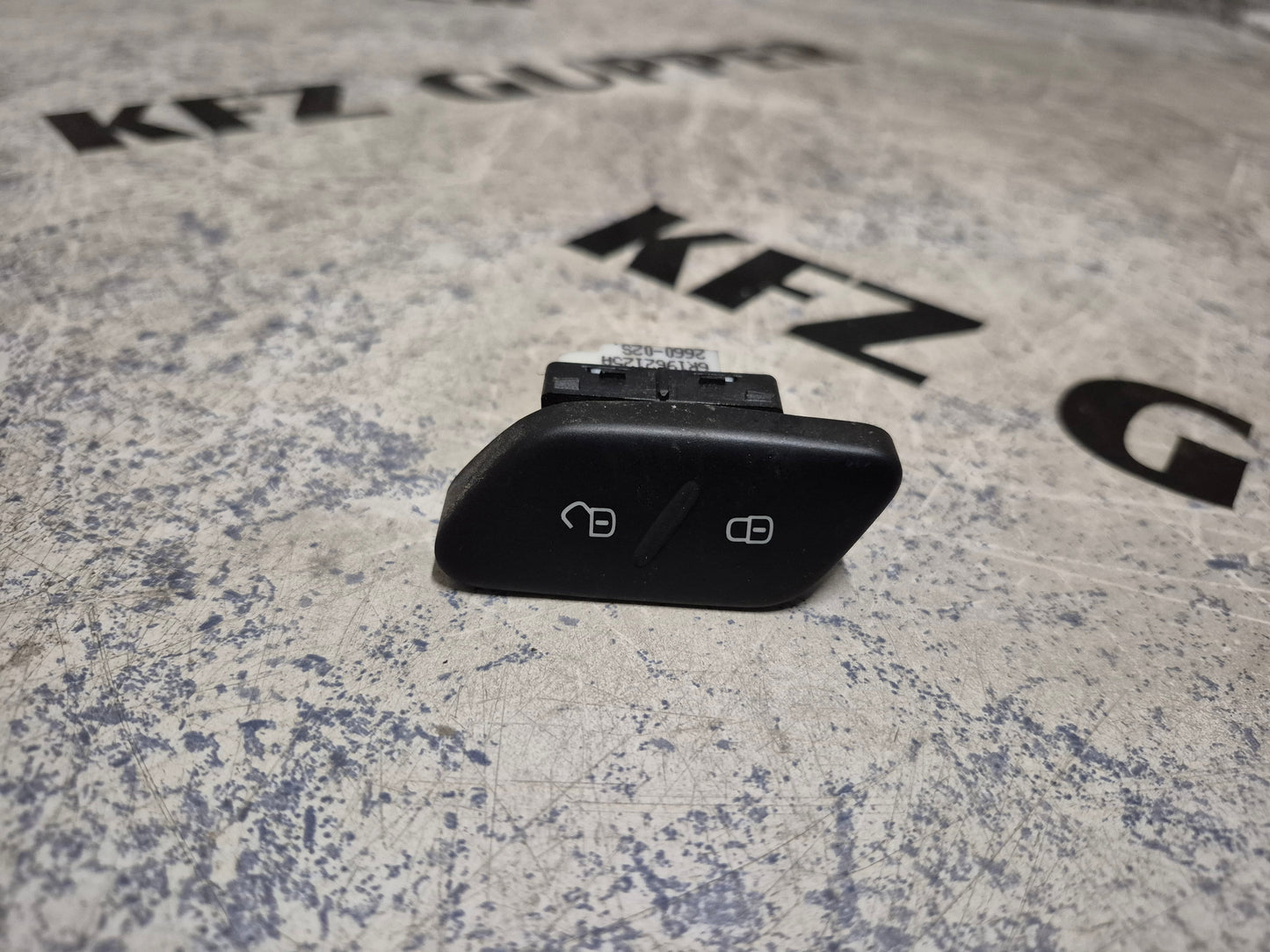 Schalter Zentralverriegelung VW Polo 6R BJ 2010-2017 6R1962125A