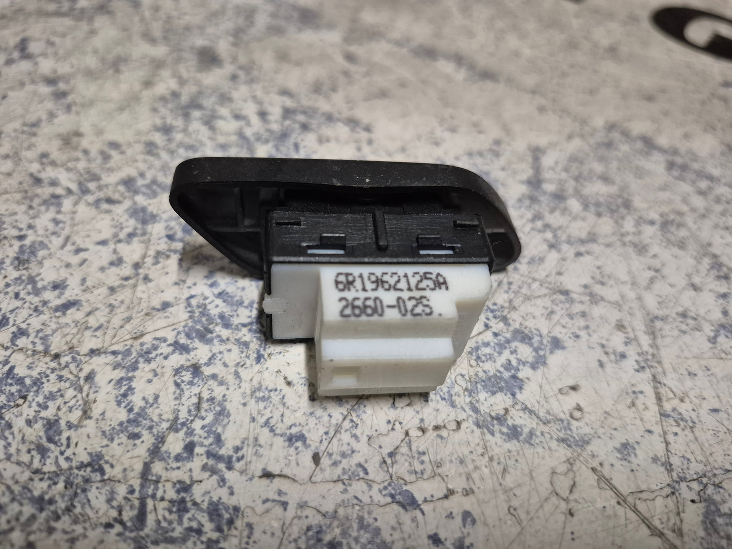 Schalter Zentralverriegelung VW Polo 6R BJ 2010-2017 6R1962125A