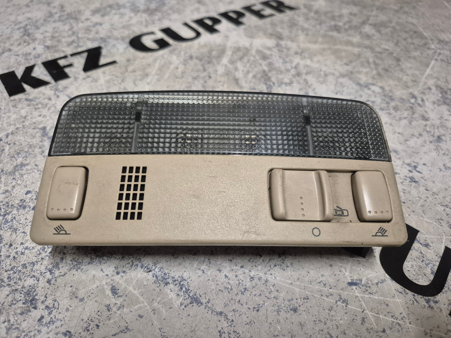 Innenraumleuchte VW Golf 4 BJ 1997-2008 3B0947105C