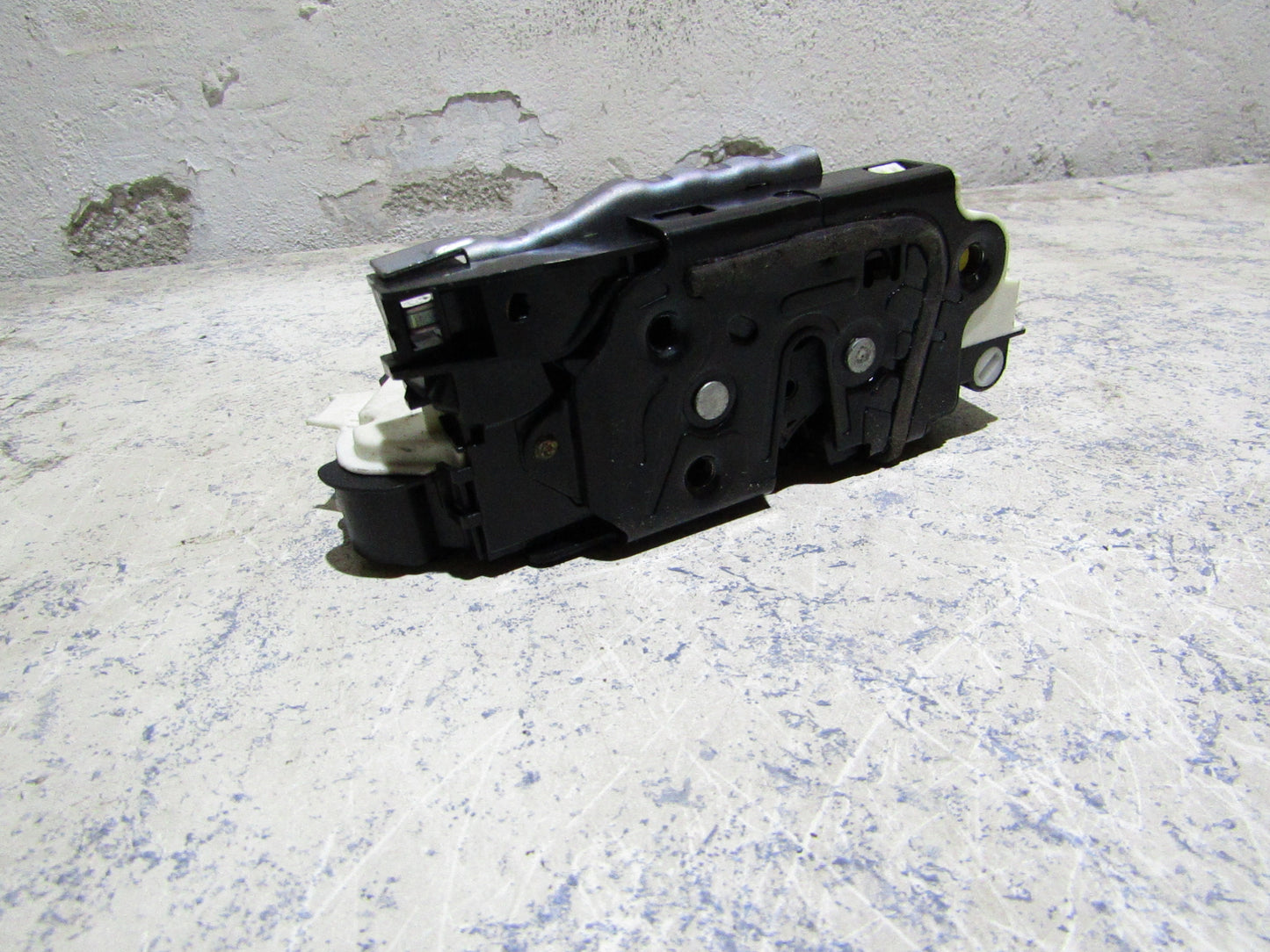 Türschloss links hinten VW Tiguan 5N 5N0839015G