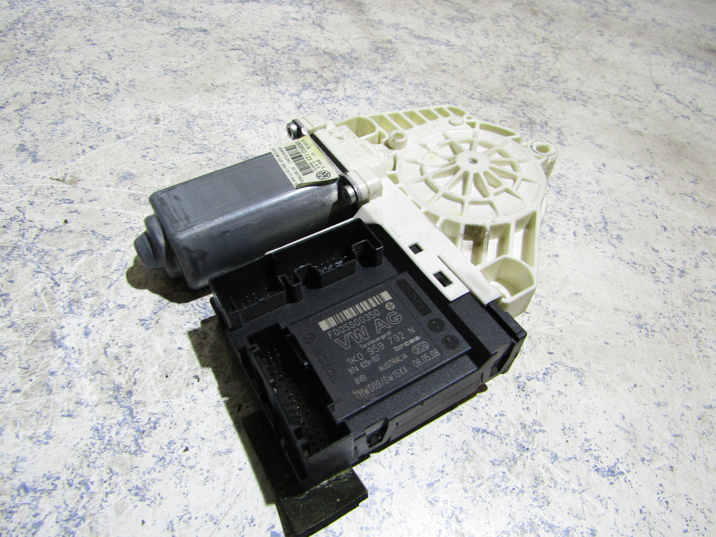 Fensterhebermotor Rechts Vorne Beifahrerseite VW Passat 3C Bj.2005-2010 1K0959792N