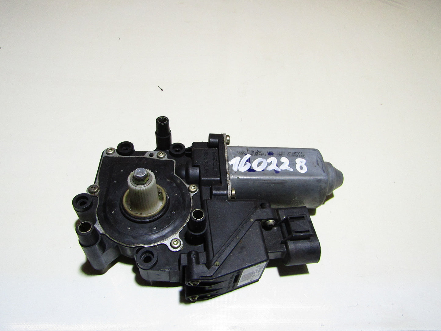 Fensterheber Motor Audi A3/S3 8L Links vorne Bj 1997-2003